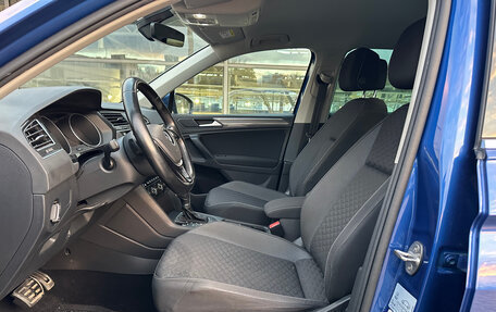 Volkswagen Tiguan II, 2018 год, 1 798 000 рублей, 17 фотография