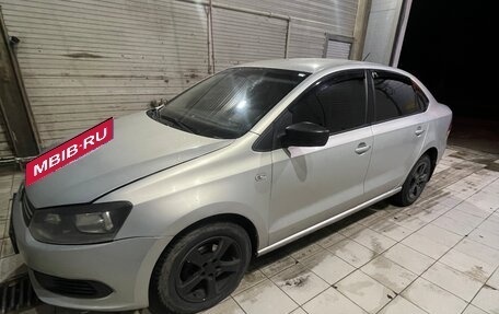 Volkswagen Polo VI (EU Market), 2011 год, 300 000 рублей, 4 фотография