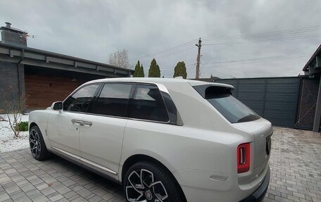 Rolls-Royce Cullinan, 2020 год, 33 000 000 рублей, 6 фотография