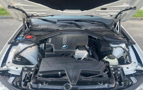 BMW 3 серия, 2018 год, 1 900 000 рублей, 15 фотография