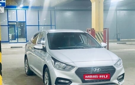 Hyundai Solaris II рестайлинг, 2017 год, 1 200 000 рублей, 3 фотография