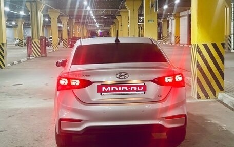 Hyundai Solaris II рестайлинг, 2017 год, 1 200 000 рублей, 5 фотография