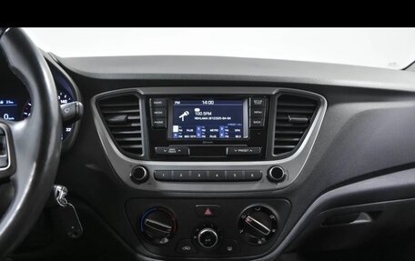 Hyundai Solaris II рестайлинг, 2017 год, 1 200 000 рублей, 12 фотография