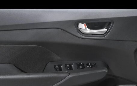 Hyundai Solaris II рестайлинг, 2017 год, 1 200 000 рублей, 10 фотография