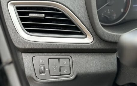 Hyundai Solaris II рестайлинг, 2017 год, 1 200 000 рублей, 14 фотография