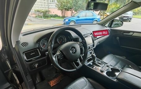 Volkswagen Touareg III, 2010 год, 2 100 000 рублей, 10 фотография