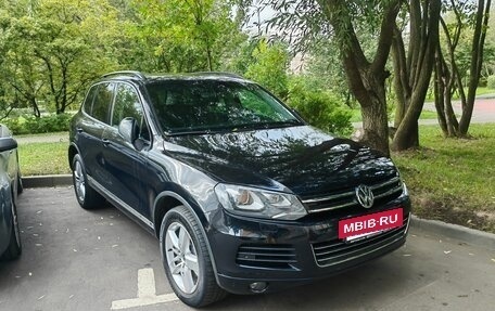 Volkswagen Touareg III, 2010 год, 2 100 000 рублей, 2 фотография