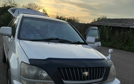 Toyota Harrier, 1999 год, 820 000 рублей, 18 фотография