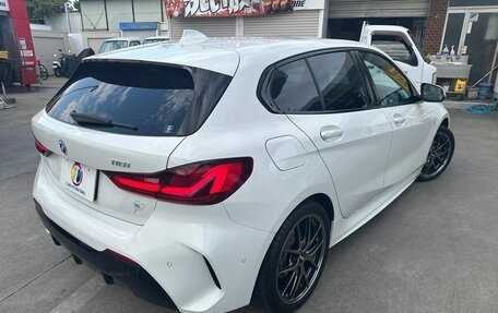 BMW 1 серия, 2021 год, 1 322 000 рублей, 4 фотография