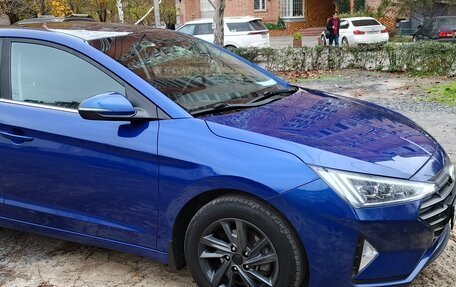 Hyundai Elantra VI рестайлинг, 2019 год, 1 800 000 рублей, 4 фотография