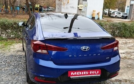 Hyundai Elantra VI рестайлинг, 2019 год, 1 800 000 рублей, 5 фотография