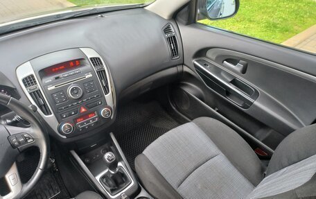 KIA cee'd I рестайлинг, 2011 год, 730 000 рублей, 16 фотография