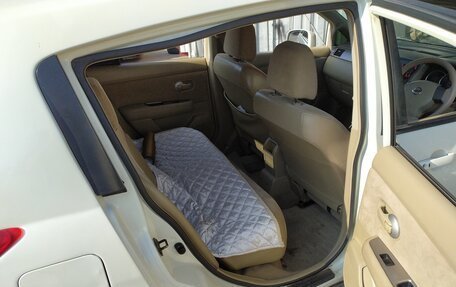 Nissan Tiida, 2005 год, 550 000 рублей, 8 фотография