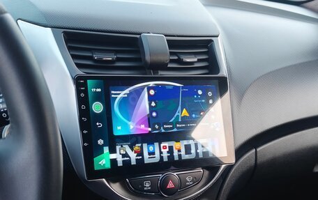 Hyundai Solaris II рестайлинг, 2011 год, 1 350 000 рублей, 10 фотография