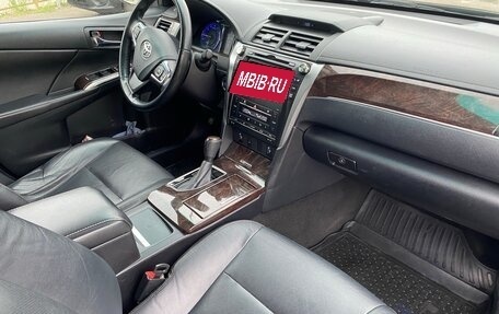 Toyota Camry, 2017 год, 1 830 000 рублей, 8 фотография