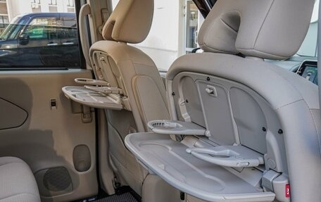 Nissan Serena IV, 2019 год, 2 380 000 рублей, 14 фотография