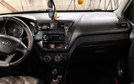 KIA Rio III рестайлинг, 2013 год, 700 000 рублей, 6 фотография