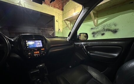 Toyota RAV4, 2004 год, 840 000 рублей, 14 фотография