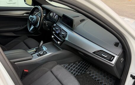 BMW 5 серия, 2018 год, 2 950 000 рублей, 3 фотография