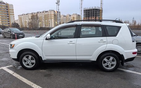 Mitsubishi Outlander III рестайлинг 3, 2011 год, 1 330 000 рублей, 10 фотография