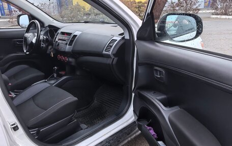 Mitsubishi Outlander III рестайлинг 3, 2011 год, 1 330 000 рублей, 16 фотография