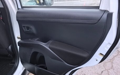 Mitsubishi Outlander III рестайлинг 3, 2011 год, 1 330 000 рублей, 18 фотография