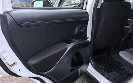 Mitsubishi Outlander III рестайлинг 3, 2011 год, 1 330 000 рублей, 26 фотография