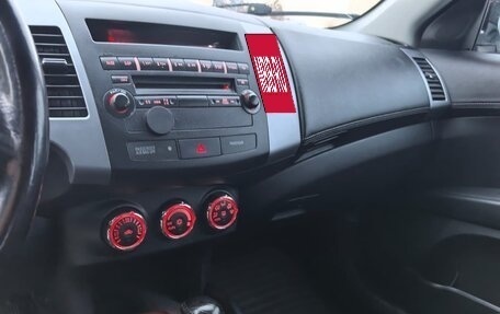 Mitsubishi Outlander III рестайлинг 3, 2011 год, 1 330 000 рублей, 23 фотография