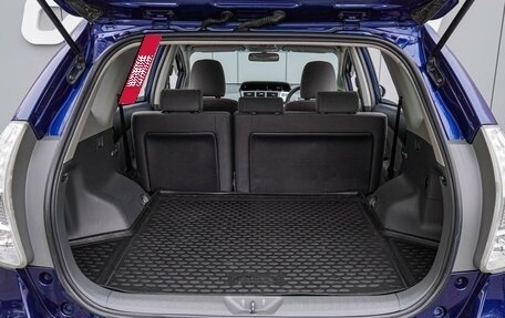 Toyota Prius Alpha I (ZVW40/41), 2013 год, 1 230 000 рублей, 20 фотография