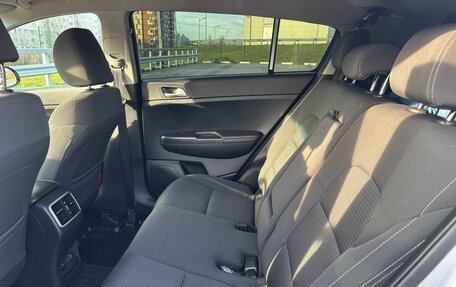 KIA Sportage IV рестайлинг, 2017 год, 2 000 000 рублей, 9 фотография