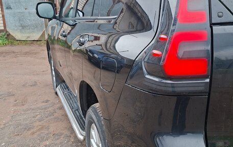 Toyota Land Cruiser Prado 150 рестайлинг 2, 2014 год, 3 050 000 рублей, 4 фотография