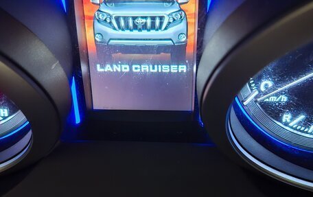 Toyota Land Cruiser Prado 150 рестайлинг 2, 2014 год, 3 050 000 рублей, 18 фотография