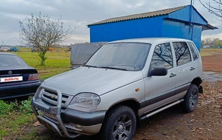 Chevrolet Niva I рестайлинг, 2005 год, 415 000 рублей, 2 фотография