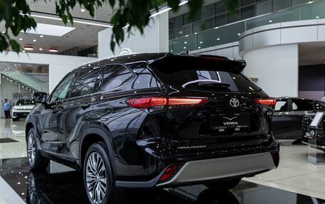 Toyota Highlander, 2025 год, 6 450 000 рублей, 3 фотография