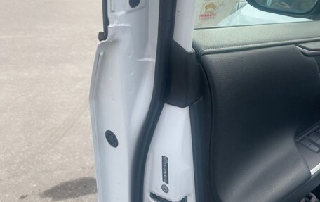 Toyota RAV4, 2021 год, 3 000 000 рублей, 10 фотография