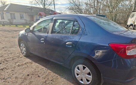 Renault Logan II, 2015 год, 900 000 рублей, 3 фотография