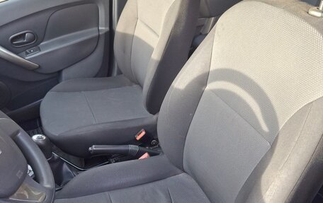 Renault Logan II, 2015 год, 900 000 рублей, 7 фотография