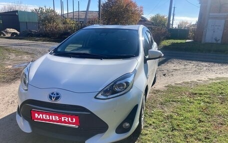 Toyota Aqua I, 2019 год, 1 380 000 рублей, 4 фотография