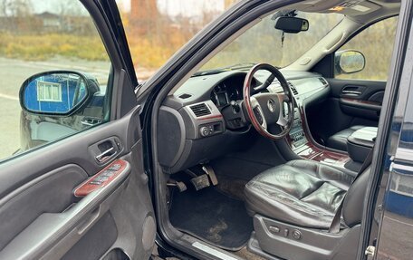 Cadillac Escalade III, 2007 год, 1 250 000 рублей, 13 фотография