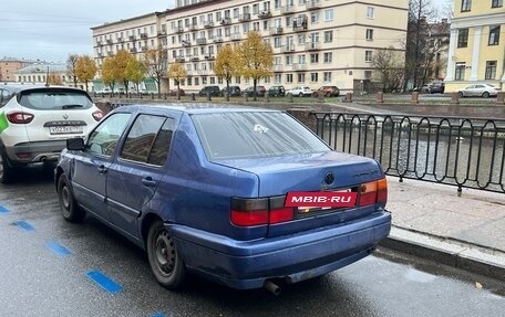 Volkswagen Vento, 1997 год, 115 000 рублей, 8 фотография
