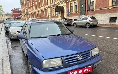 Volkswagen Vento, 1997 год, 115 000 рублей, 3 фотография