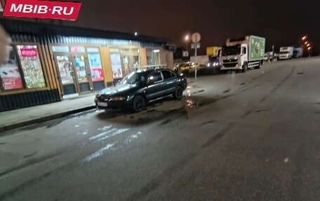 Mitsubishi Carisma I, 1999 год, 260 000 рублей, 7 фотография