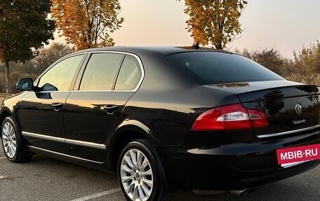 Skoda Superb III рестайлинг, 2010 год, 1 050 000 рублей, 2 фотография