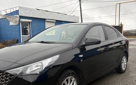 Hyundai Solaris II рестайлинг, 2021 год, 1 650 000 рублей, 5 фотография