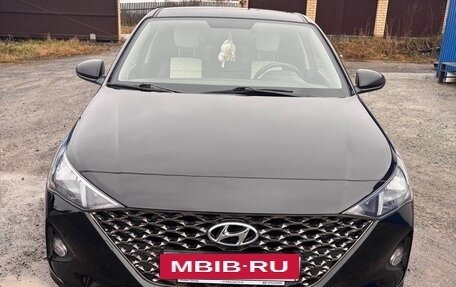 Hyundai Solaris II рестайлинг, 2021 год, 1 650 000 рублей, 3 фотография