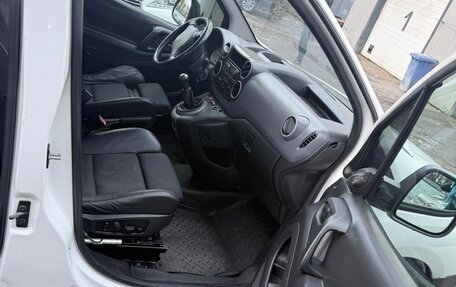 Peugeot Partner II рестайлинг 2, 2012 год, 550 000 рублей, 5 фотография