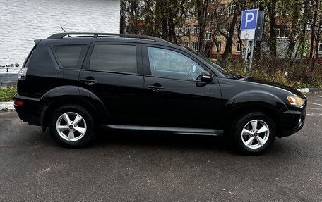 Mitsubishi Outlander III рестайлинг 3, 2011 год, 1 100 000 рублей, 4 фотография