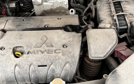 Mitsubishi Outlander III рестайлинг 3, 2011 год, 1 100 000 рублей, 11 фотография