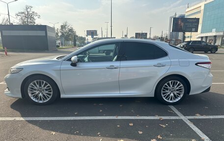 Toyota Camry, 2018 год, 2 700 000 рублей, 8 фотография