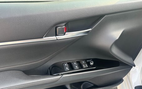 Toyota Camry, 2018 год, 2 700 000 рублей, 16 фотография